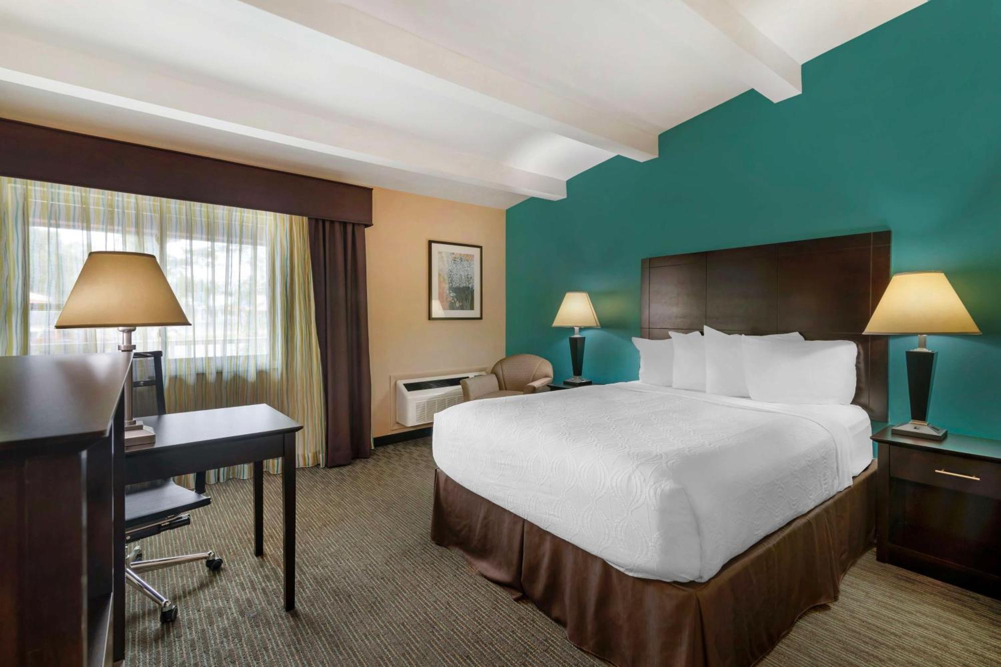 Best Western Plus Plattsburgh Eksteriør billede